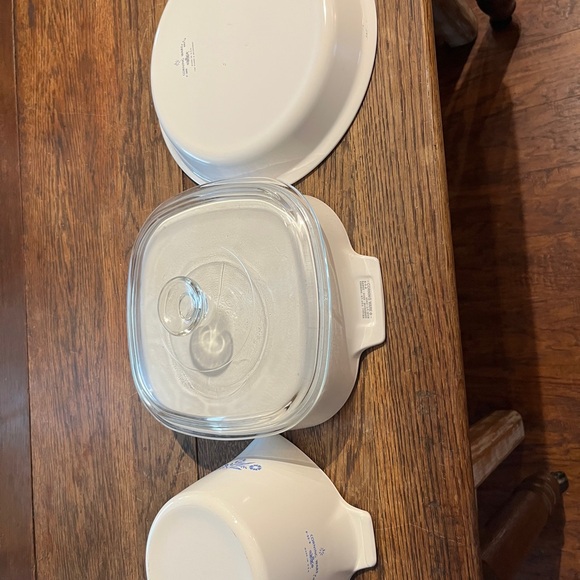 Vintage 1966-1969 Blue Cornflower Corning Ware Pie Dish and 4 cup bowl - Picture 2 of 2